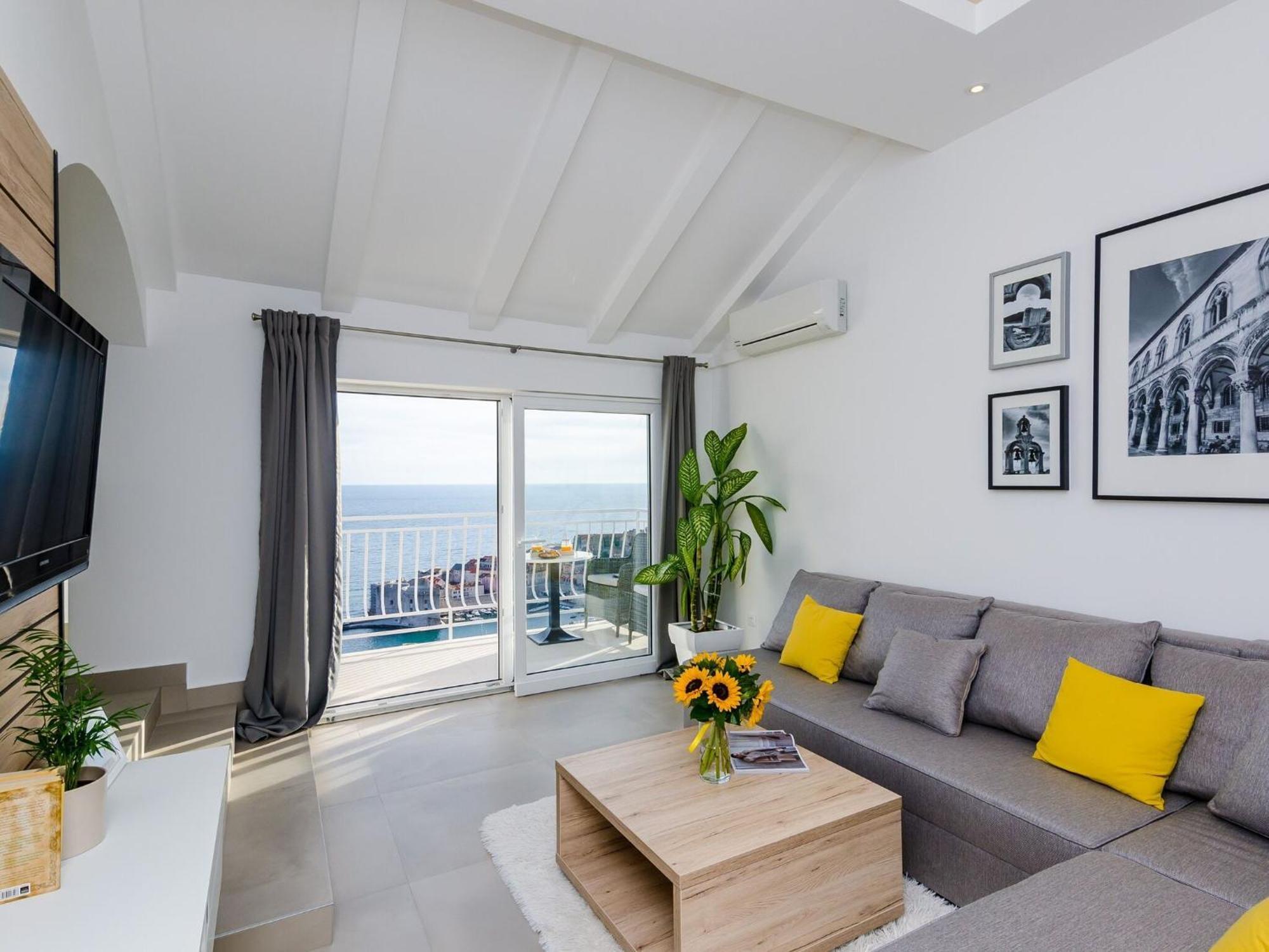 Ploce Apartments-One-Bedroom Apartment With Terrace And Sea View Дубровник Екстериор снимка